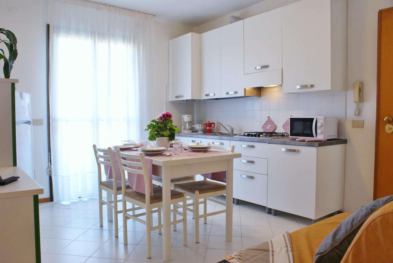 Appartamenti In Residence Portosole E Residence Tamerici Con Piscina-Cavallino Treporti Екстериор снимка